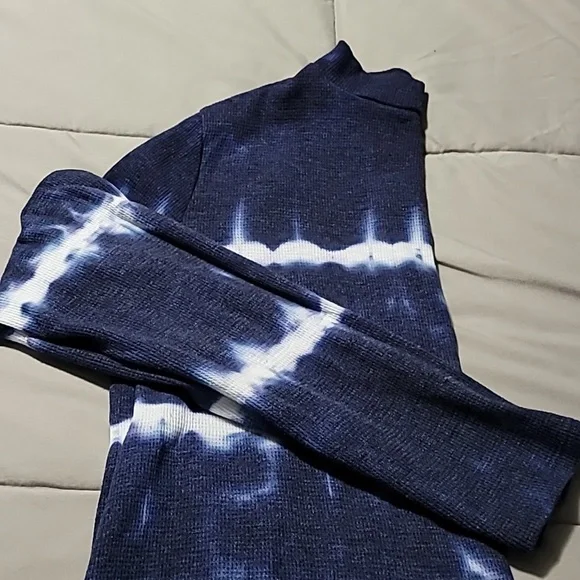 American Eagle Thermal Top L - Picture 5 of 6